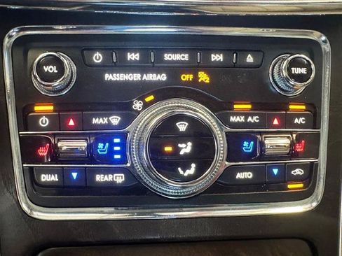 Used 2017 Lincoln Continental Reserve w/ Technology Package FWD image 18