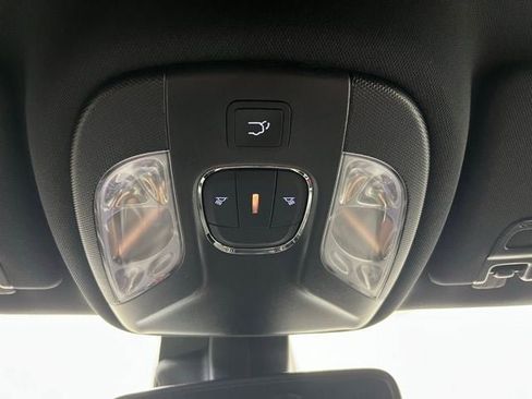 New 2026 Jeep Compass Limited image 18