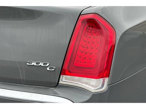 Used 2018 Chrysler 300 C w/ Sun, Sound & Nav Package RWD image 6