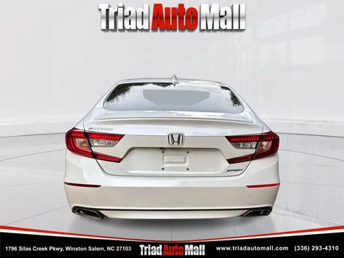 Used 2018 Honda Accord Sport image 6