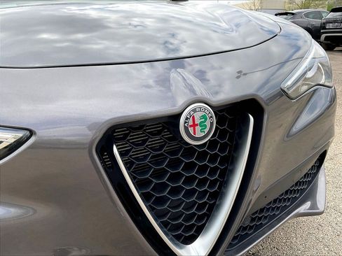 Used 2023 Alfa Romeo Stelvio Ti AWD/4WD image 31