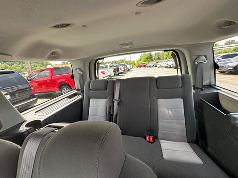 Used 2006 Ford Expedition XLT AWD/4WD image 10