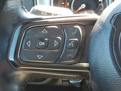 Used 2018 Jeep Wrangler Sport AWD/4WD image 22