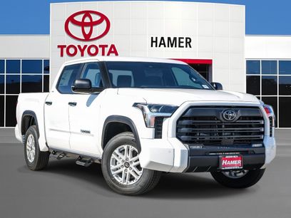 New 2026 Toyota Tundra SR5 w/ SR5 Convenience Package