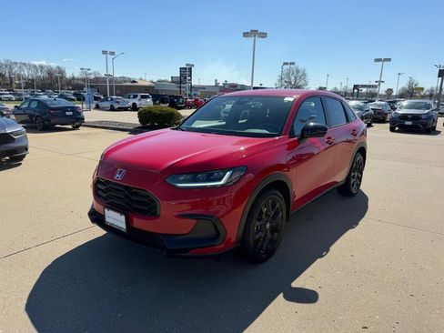 Used 2024 Honda HR-V Sport image 6