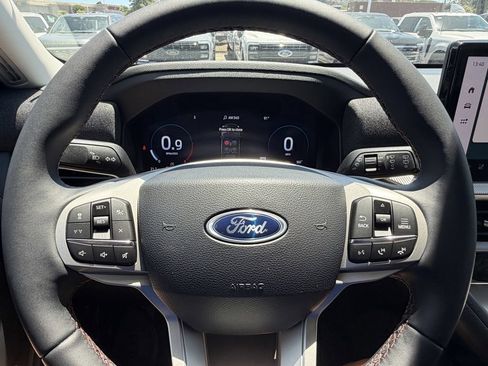 New 2026 Ford Explorer Active w/ Active Comfort Package RWD image 30
