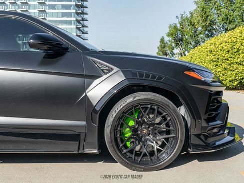 Used 2021 Lamborghini Urus image 11