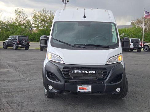 Used 2026 RAM ProMaster 2500 w/ Convenience Group FWD image 4