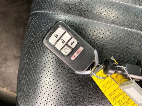 Used 2018 Honda Accord Touring image 15