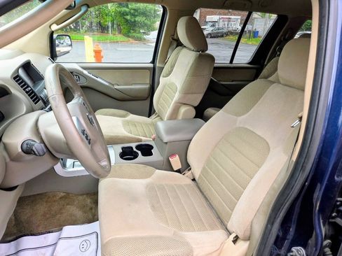 Used 2012 Nissan Pathfinder SV AWD/4WD image 12