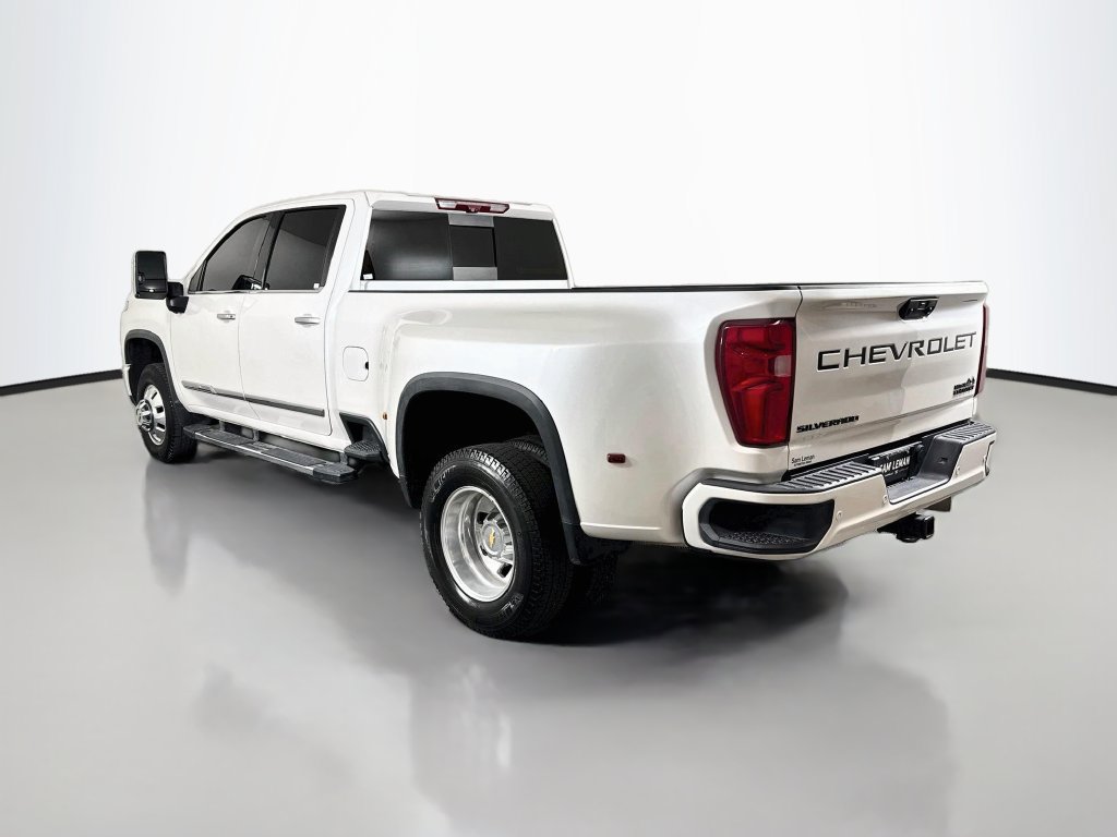 Used 2025 Chevrolet Silverado 3500 High Country w/ Technology Package AWD/4WD image 5