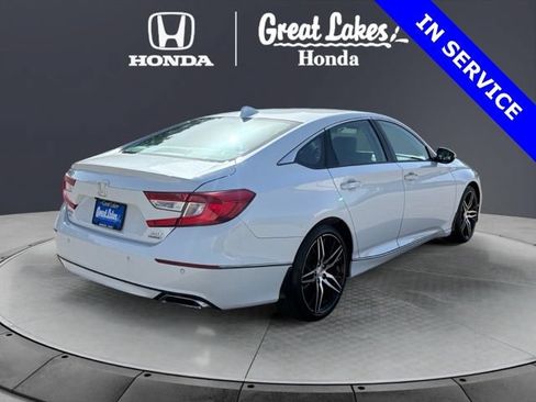 Used 2022 Honda Accord Touring image 6
