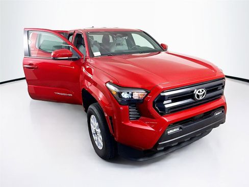 Used 2025 Toyota Tacoma SR5 RWD image 37