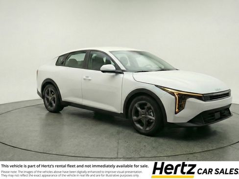 Used 2025 Kia K4 FWD image 1