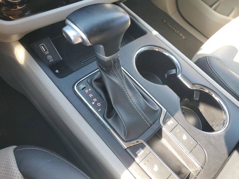 Used 2019 Kia Sedona EX w/ Paint Protection Package image 24