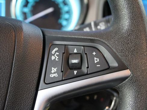 Used 2013 Buick Verano FWD image 17