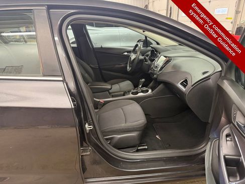 Used 2016 Chevrolet Cruze LT w/ Convenience Package image 40