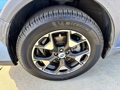 Used 2018 Subaru Crosstrek 2.0i Premium image 11