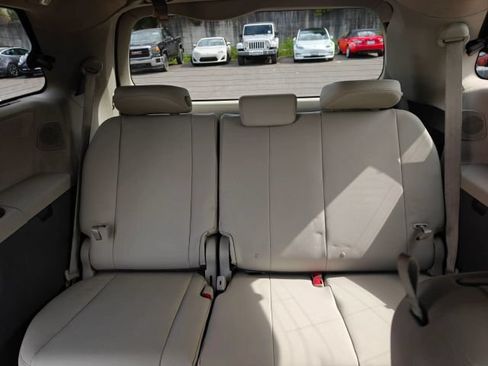 Used 2011 Toyota Sienna XLE w/ XLE Navigation Pkg FWD image 43