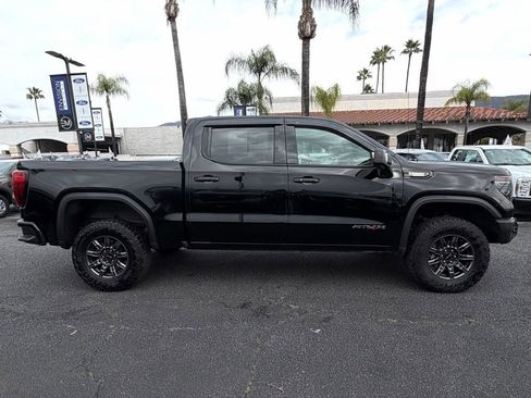 Used 2024 GMC Sierra 1500 AT4X image 9