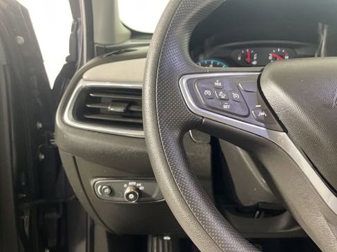 Used 2022 Chevrolet Equinox LS AWD/4WD image 13