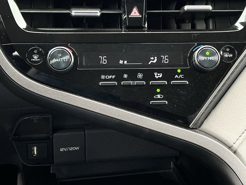 Used 2024 Toyota Camry SE w/ Convenience Package FWD image 18