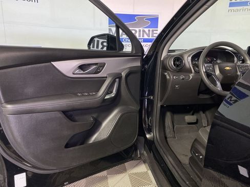 Used 2025 Chevrolet Blazer LT FWD image 28