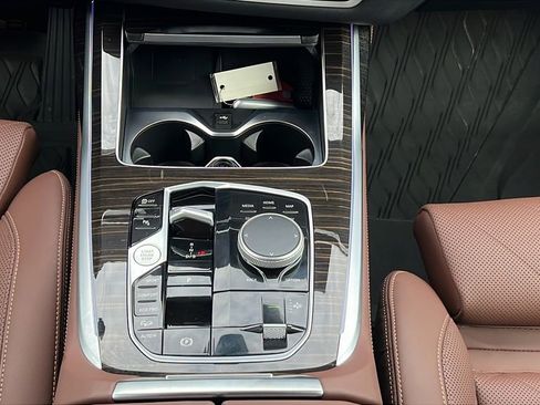 Certified 2025 BMW X7 xDrive40i w/ Premium Package AWD/4WD image 14