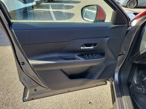 New 2026 Nissan Kicks SV w/ Cold Weather Package FWD image 5
