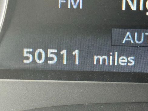 Used 2024 Nissan Armada SV image 10