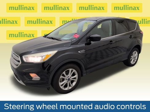 Used 2017 Ford Escape SE FWD image 11