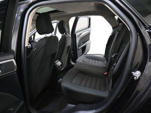 Used 2020 Ford Fusion SE AWD/4WD image 21