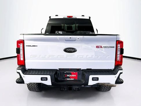 New 2026 Ford F250 Lariat w/ Black Appearance Package image 5
