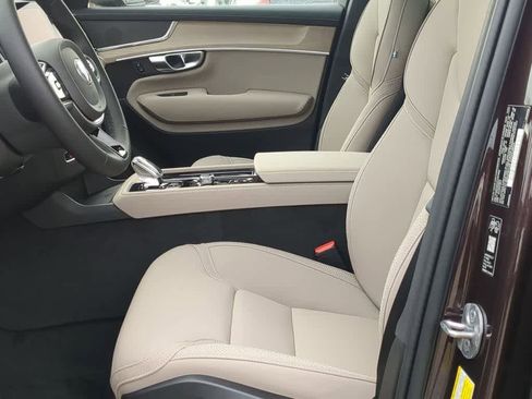 New 2026 Volvo XC90 B5 Core image 16