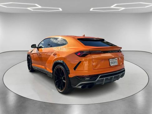 Used 2021 Lamborghini Urus image 7