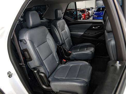 Used 2018 Chevrolet Traverse LT FWD image 47