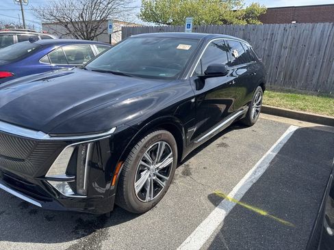 Certified 2024 Cadillac Lyriq Luxury image 4