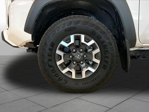 Used 2023 Toyota Tacoma TRD Off-Road AWD/4WD image 10