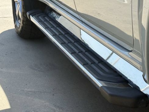 Used 2024 Ford Ranger Lariat w/ Trailer Tow Package AWD/4WD image 9