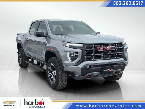 Used 2025 GMC Canyon AT4 AWD/4WD image 1