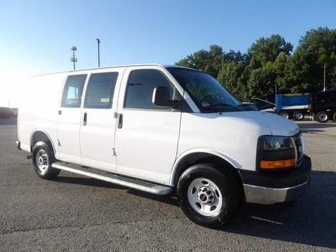 Used 2025 GMC Savana 2500 w/ Driver Convenience Package RWD image 10