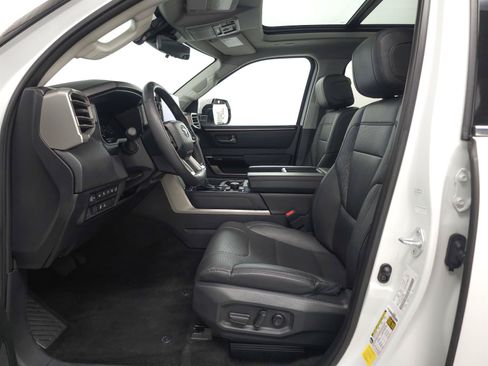 Used 2023 Toyota Tundra Limited AWD/4WD image 4