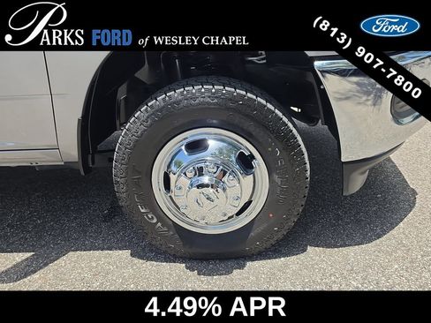 Used 2024 RAM 3500 Tradesman w/ Chrome Appearance Group AWD/4WD image 32