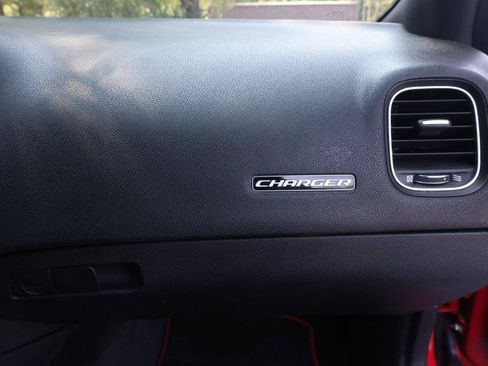 Used 2015 Dodge Charger R/T Scat Pack w/ Beats Audio Group RWD image 23