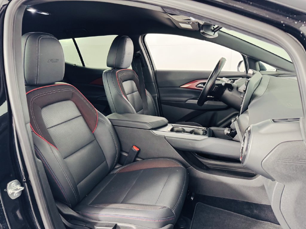Used 2024 Chevrolet Equinox EV RS FWD image 29