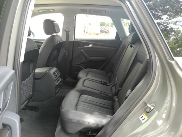 Used 2023 Audi Q5 2.0T Premium Plus w/ Premium Plus Package AWD/4WD image 20