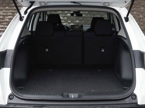 Used 2025 Honda HR-V LX image 18