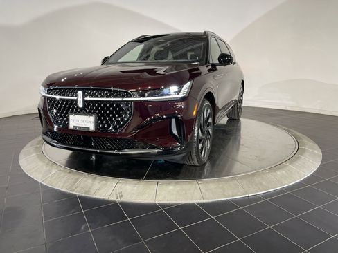 New 2024 Lincoln Nautilus Reserve w/ Equipment Group 202A image 13