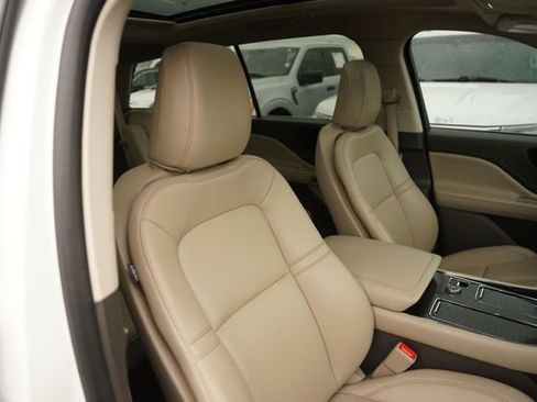 Used 2024 Lincoln Aviator 2WD w/ Premium Package image 19