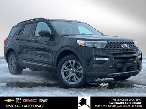 Used 2024 Ford Explorer XLT w/ Equipment Group 202A image 1